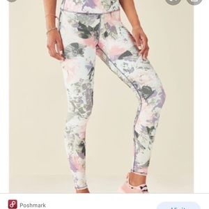 Fabletics Salar powerhold leggings size S/tall